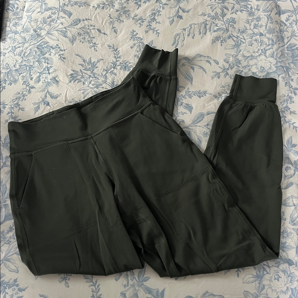 Align joggers 28” in Forrest green